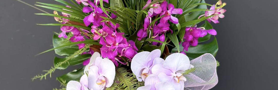 living flowers Cover Image