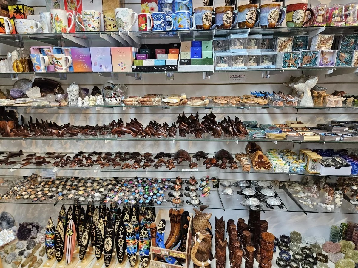 Best Souvenirs to Bring Home from Maui: A Complete Guide to Authentic Hawaiian Gifts – @crystaldreamsmaui on Tumblr