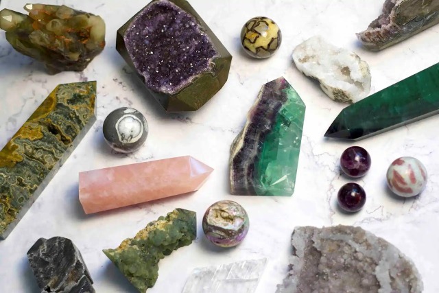 What to Look for When Visiting a Crystal and Stone Shop A Complete Buyer's Guide – @crystaldreamsmaui on Tumblr