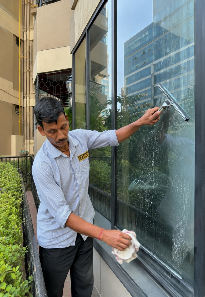 Glass Cleaning Services in Gurgaon | Office & Building Glass Clean