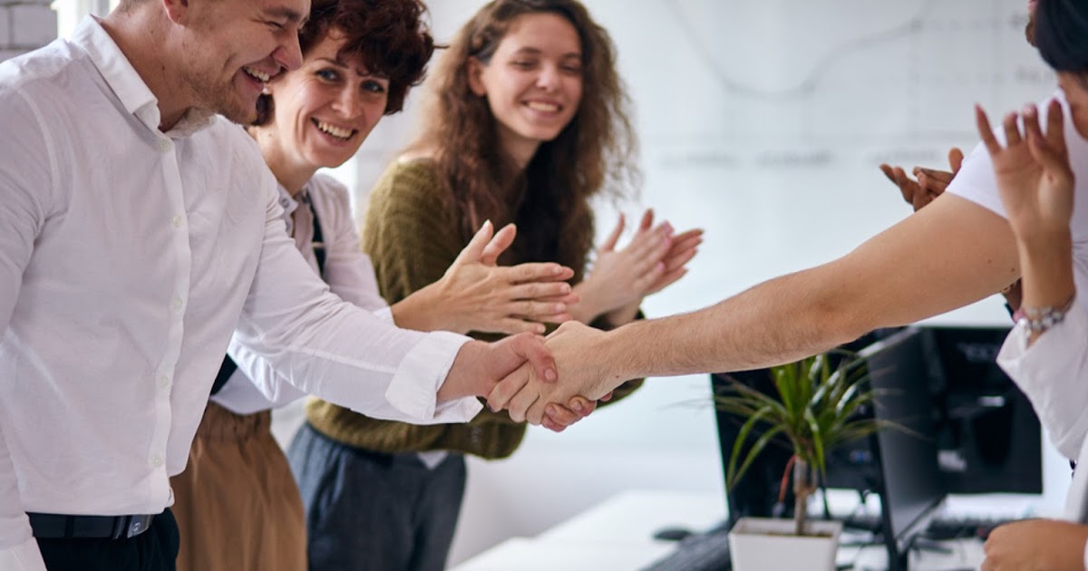 Top Benefits of Sales Training and Coaching for Modern Businesses