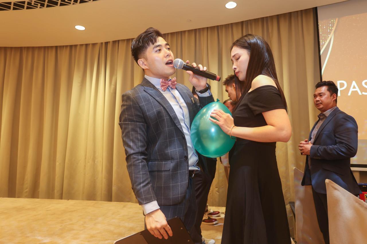 Is Corporate Emcee Service Beneficial for Exhibitions? Charismacode